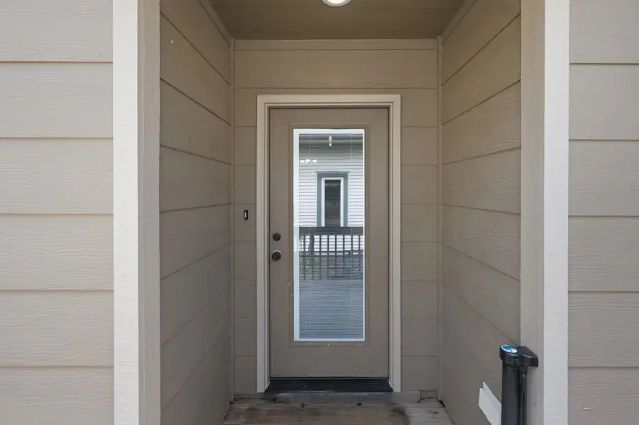 643 E Mulvane St, Mulvane, KS 67110 - #3