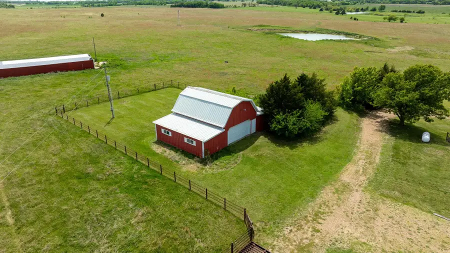 9815 S Rock Rd, Valley Center, KS 67147 - #2