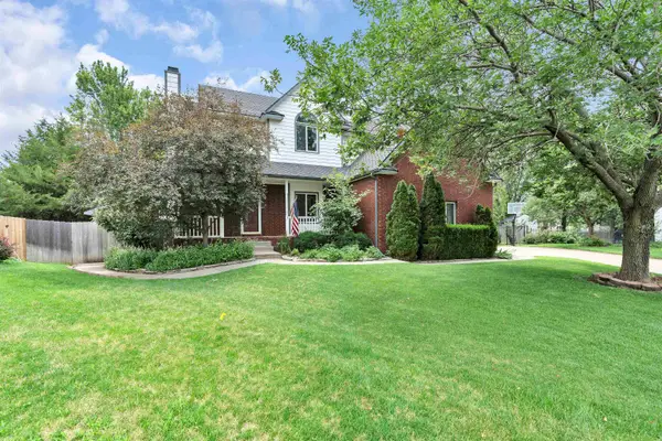 9438 W Sterling Ct, Wichita, KS 67205