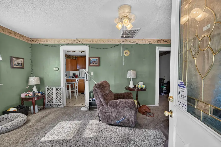 215 W Osie St, Wichita, KS 67213 - #3
