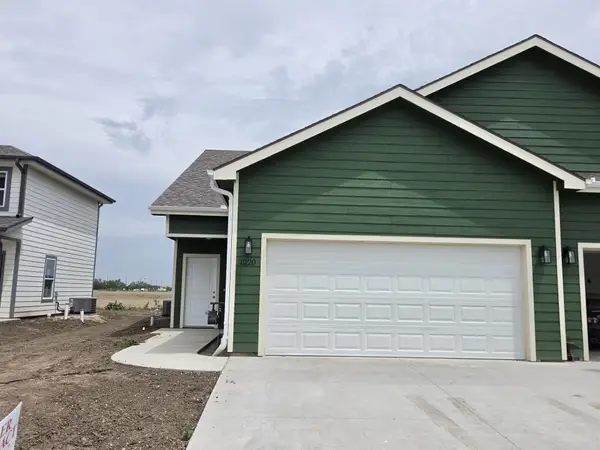 1220 Steve Hawley Ln., Salina, KS 67401