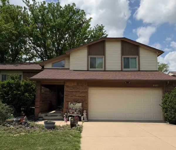 2107 N Murray Circle, Wichita, KS 67212