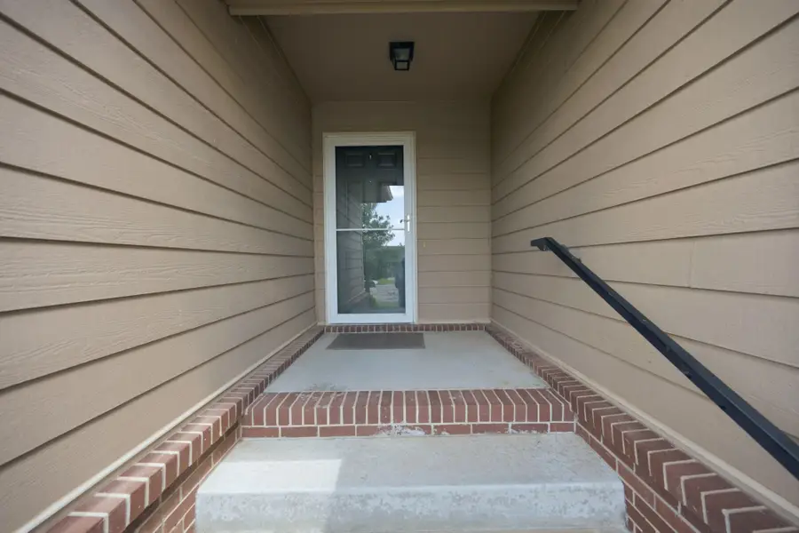 2406 N Woodridge Cr, Wichita, KS 67226 - #2