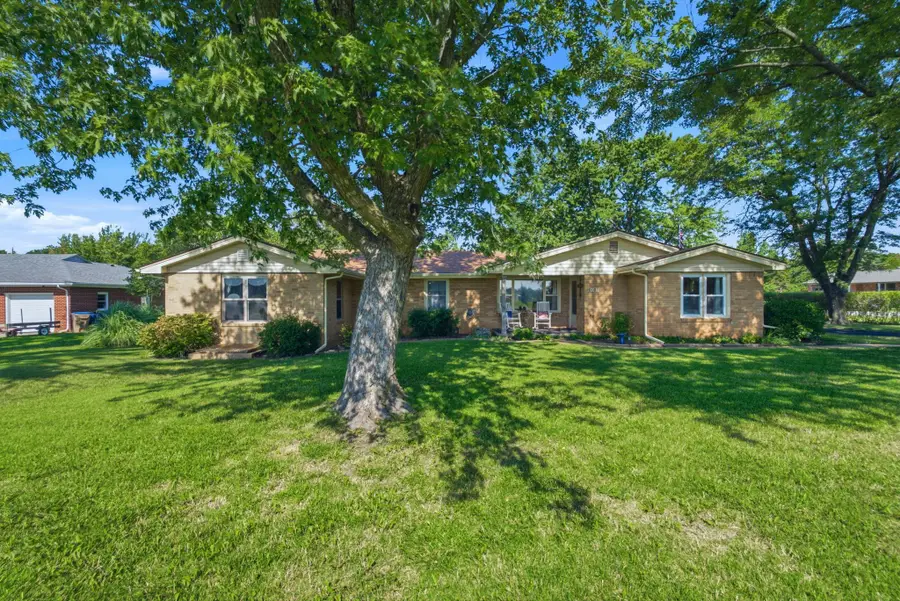 301 S Sunflower Lane, Andover, KS 67002 - #2