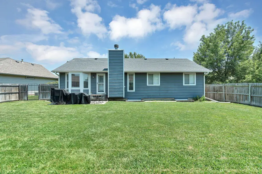142 S Maple Dunes Ct, Wichita, KS 67235 - #3
