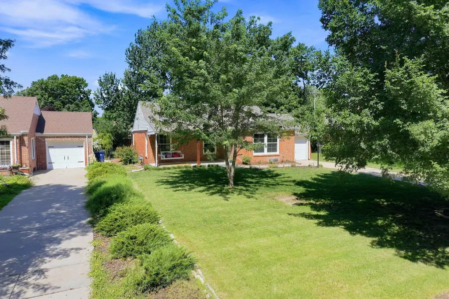 251 N Parkwood Ln, Wichita, KS 67208 - #3