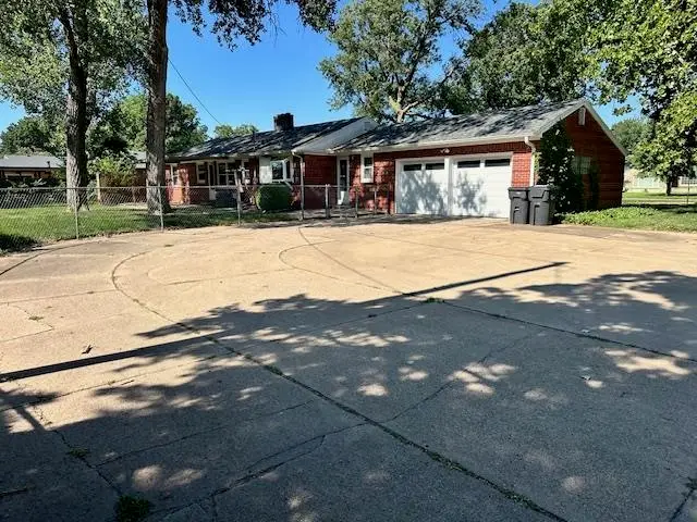 1200 Parkwood Lane, Newton, KS 67114 - #3