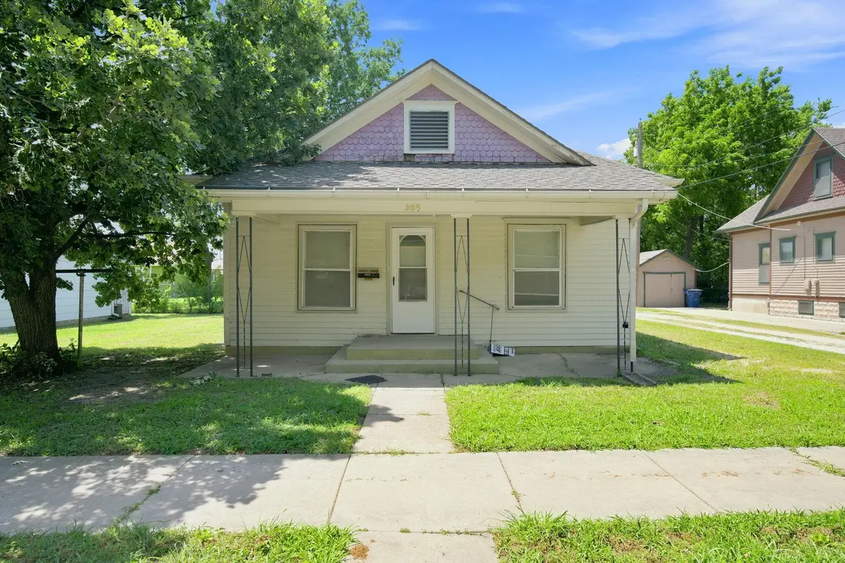 305 N Pine, Newton, KS 67114 - #1
