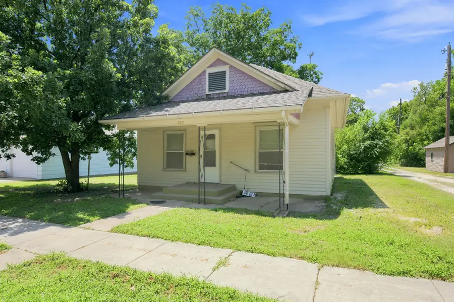 305 N Pine, Newton, KS 67114 - #2