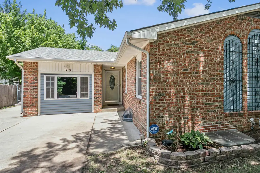 1718 E Charleston St, Park City, KS 67219-1609 - #3