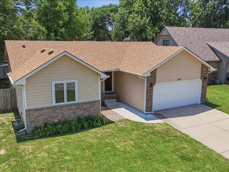 2040 N Parkridge Ct, Wichita, KS 67212 - #2