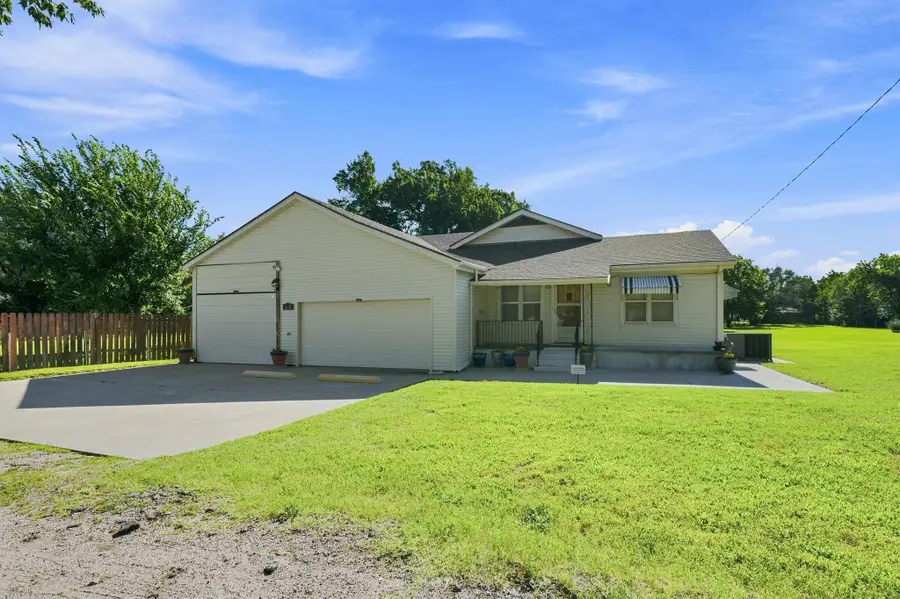 1138 N Sheridan St, Wichita, KS 67203 - #2