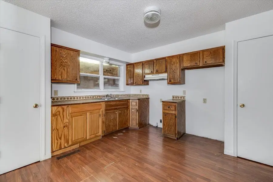 7015 W Newell, Wichita, KS 67212 - #3