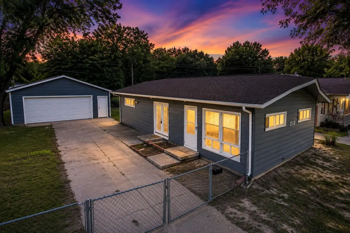 1718 E 53rd St S, Wichita, KS 67216 - #1