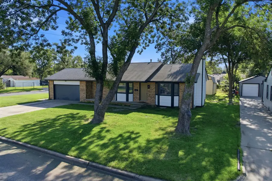 2010 S Glenn, Wichita, KS 67213 - #3