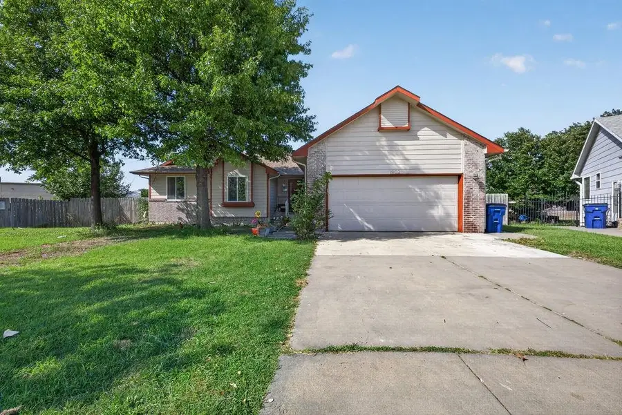 1802 S Hoyt Cir, Wichita, KS 67207 - #2