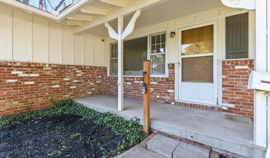 3305 W 18th St N, Wichita, KS 67203 - #2
