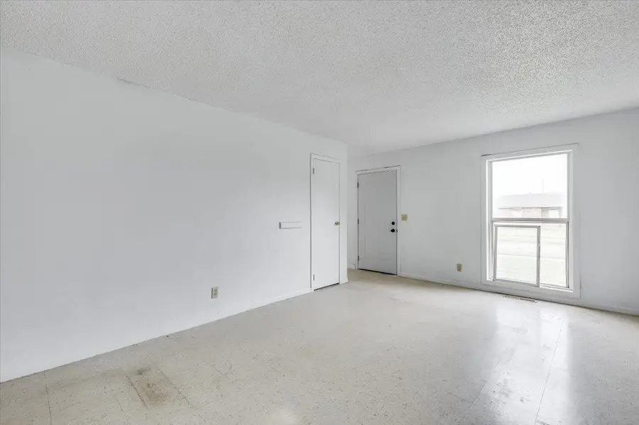 7037 W Frazier, Wichita, KS 67212 - #3