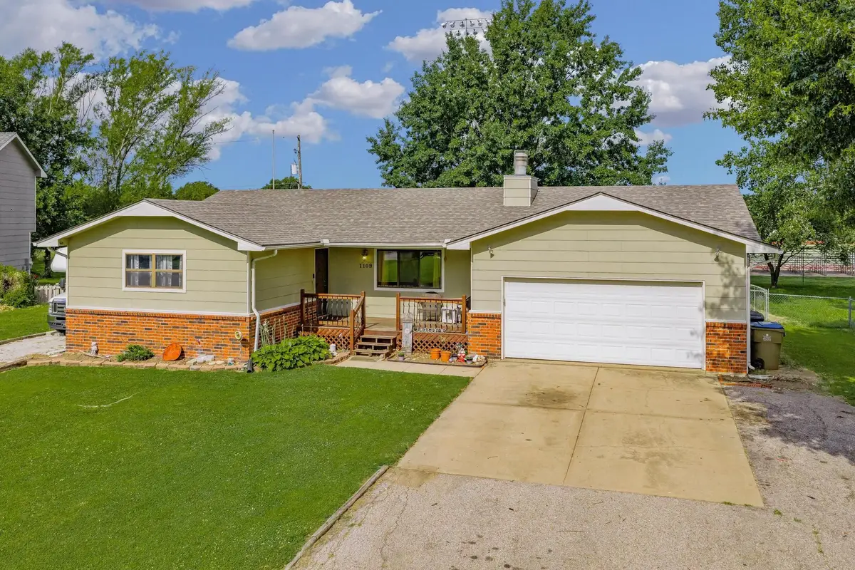 1109 N Burrows, Belle Plaine, KS 67013 - #1