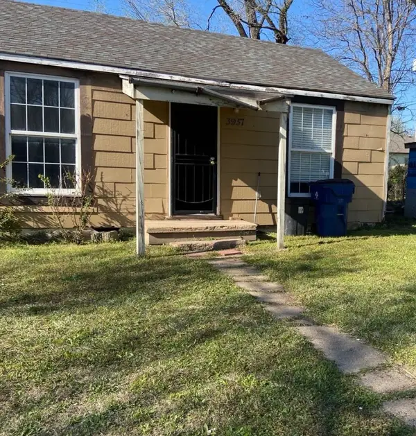 3933 E Ross Pky, Wichita, KS 67210
