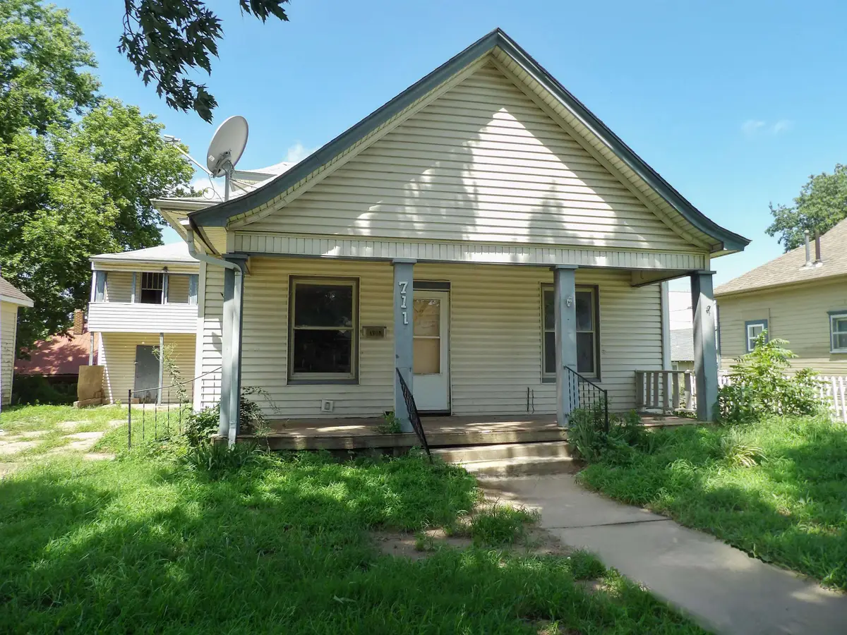 711 S Summit, Arkansas City, KS 67005-6354 - #1