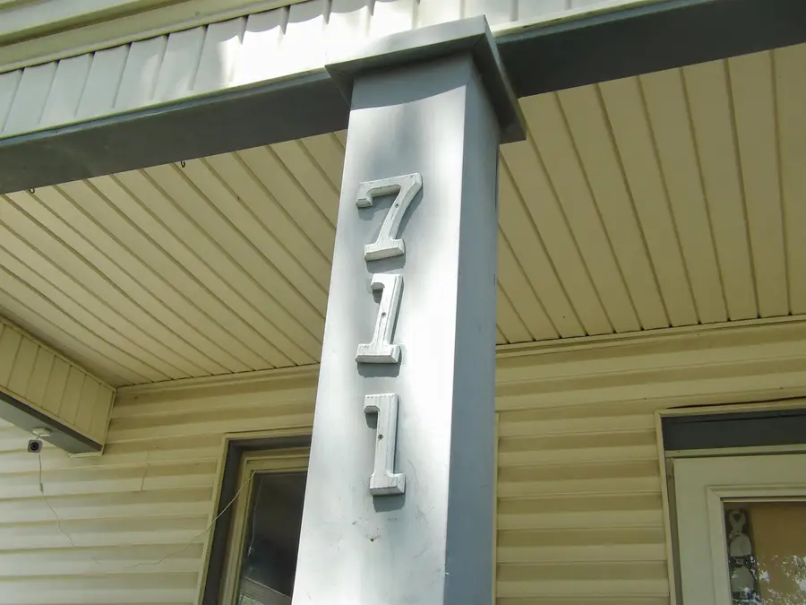 711 S Summit, Arkansas City, KS 67005-6354 - #2