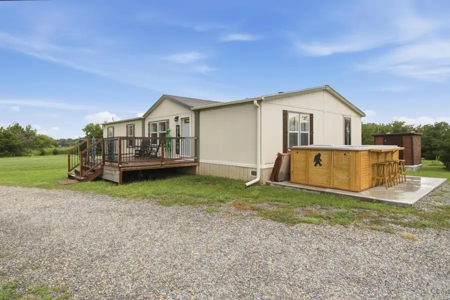 195 E 15th St S, Wellington, KS 67152 - #2