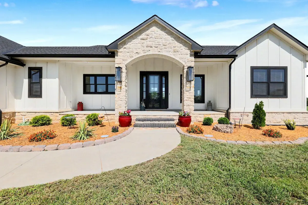 20465 SW Tawakoni Rd, Douglass, KS 67039 - #1