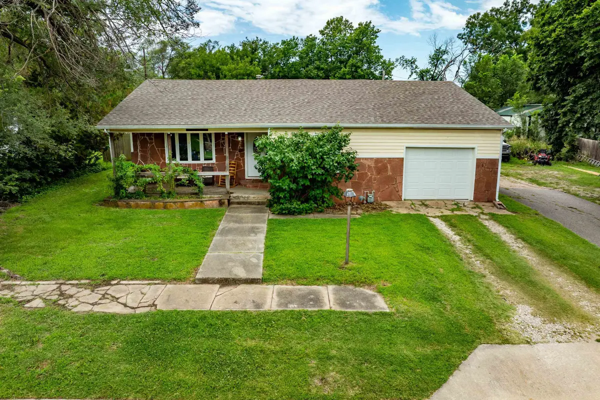 107 N Williams St, Udall, KS 67146 - #1