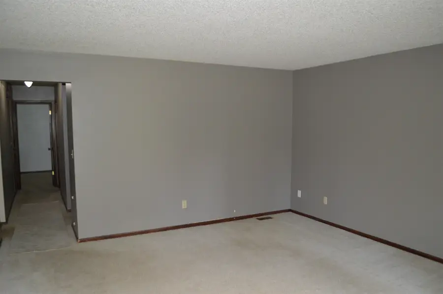 10729 W Nantucket, Wichita, KS 67212 - #2