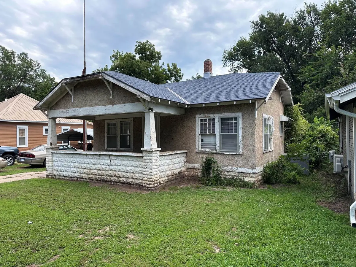1310 S B, Arkansas City, KS 67005 - #1