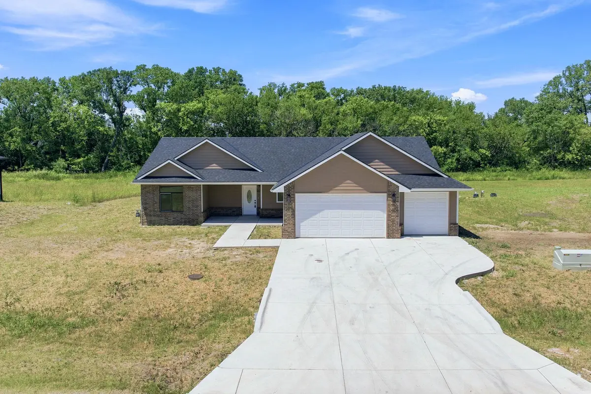 635 S Arbor Valley Way, Valley Center, KS 67147 - #1
