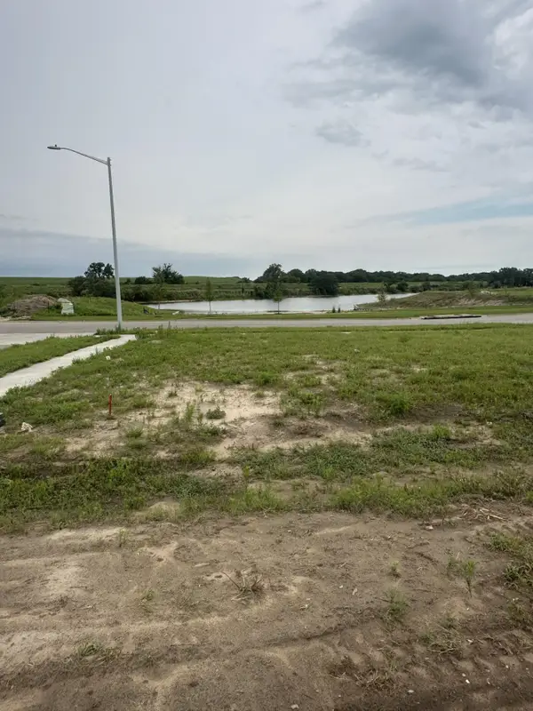 4476 Portwest, Wichita, KS 67204