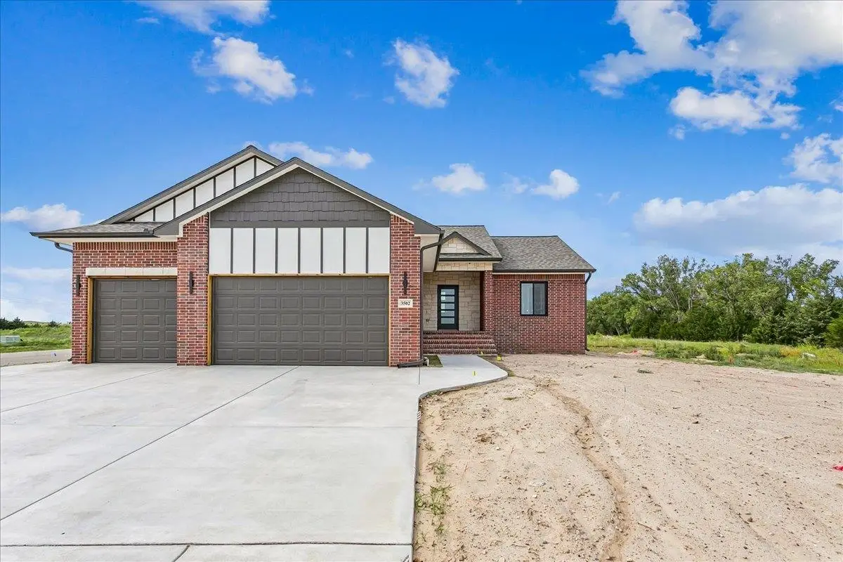 3502 S Bluelake Ct, Wichita, KS 67215 - #1