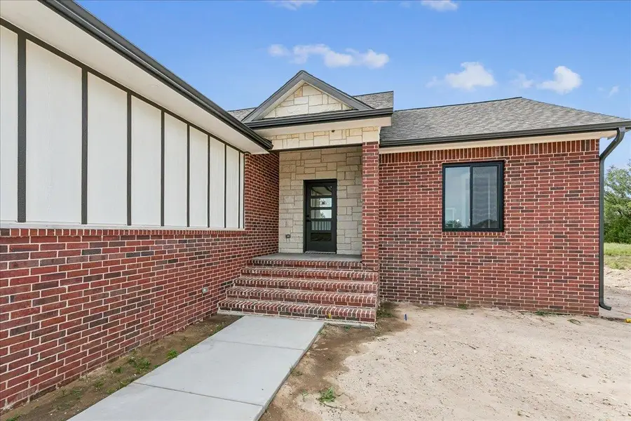 3502 S Bluelake Ct, Wichita, KS 67215 - #3