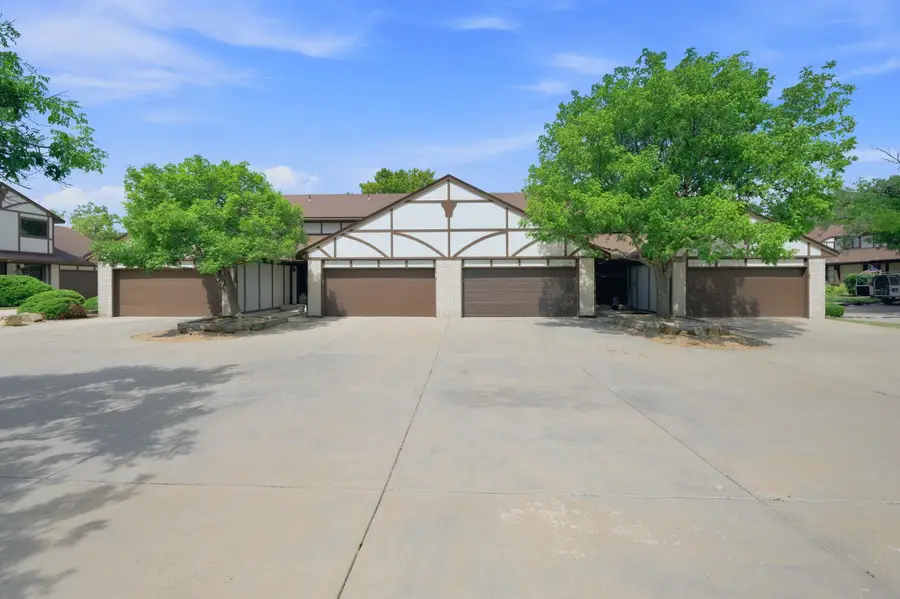 641 N Woodlawn #18, Wichita, KS 67208 - #2