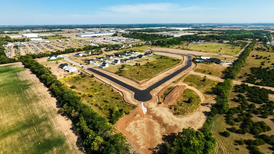 2920 E Ofelia St, Valley Center, KS 67147 - #3