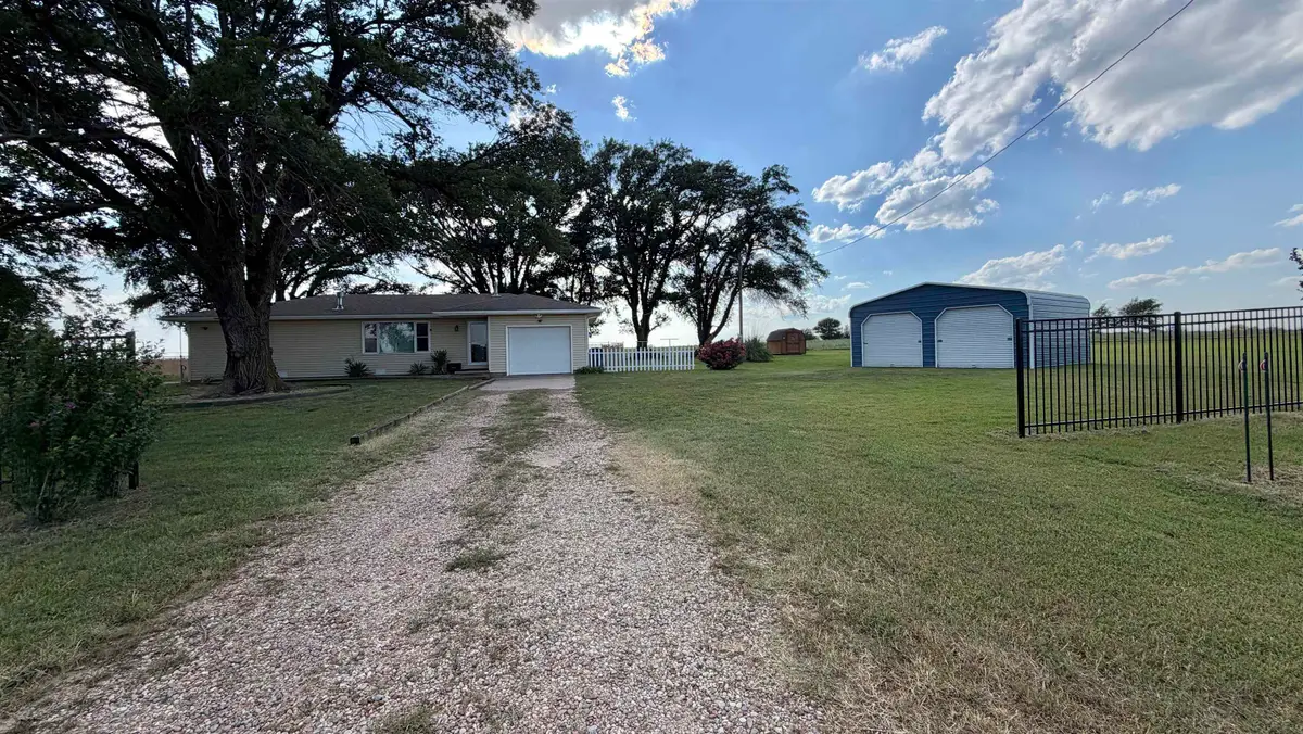 1149 N Dixon, Milton, KS 67106 - #1