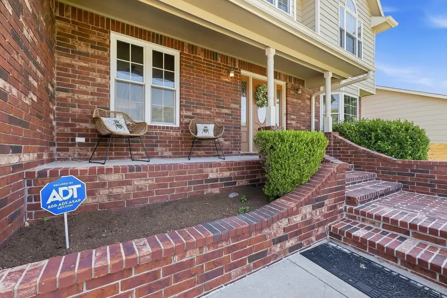 2142 N Malcolm St, Wichita, KS 67208 - #2