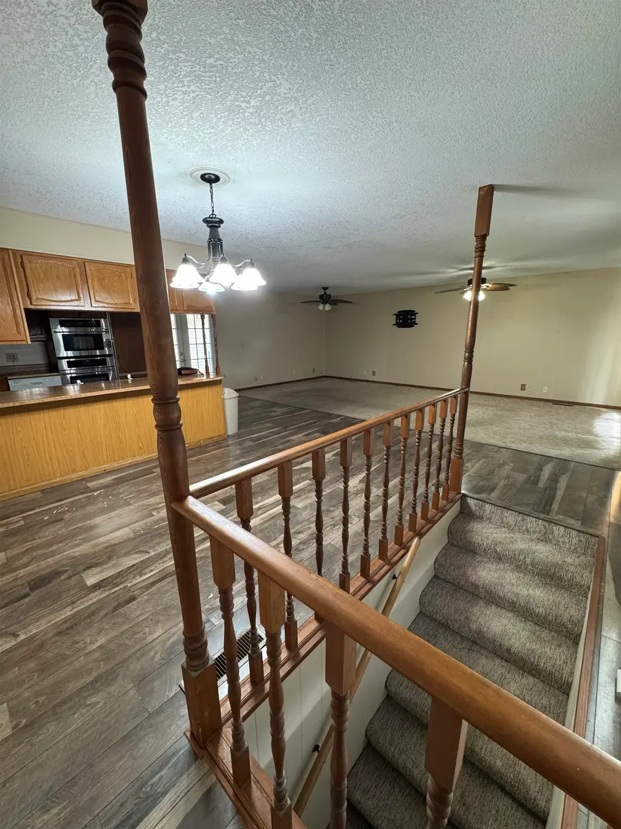 3401 S Laura Ave, Wichita, KS 67216 - #3