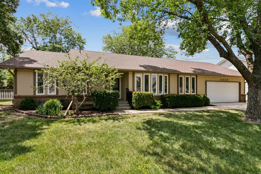 2432 N Rutland Ct, Wichita, KS 67226 - #2