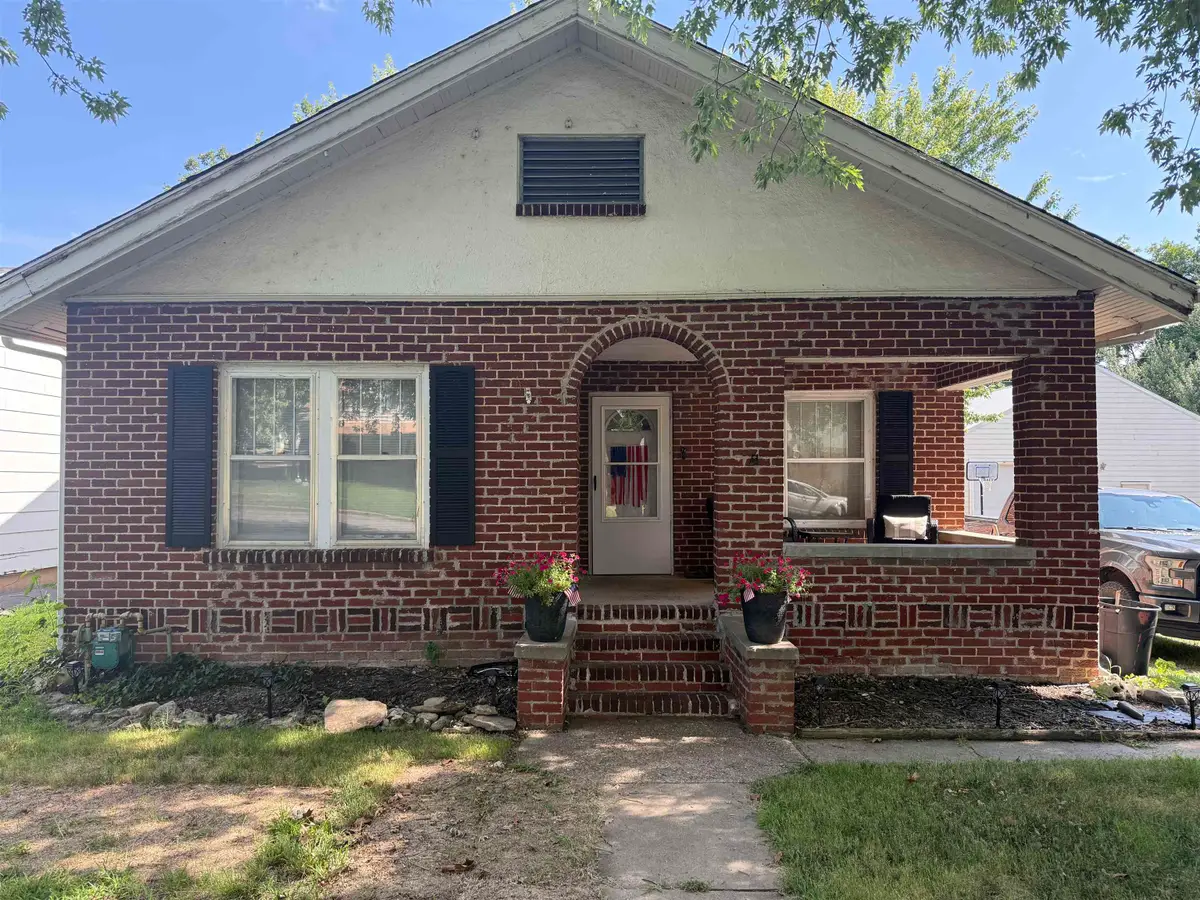 1319 E 12th Ave, Winfield, KS 67156 - #1