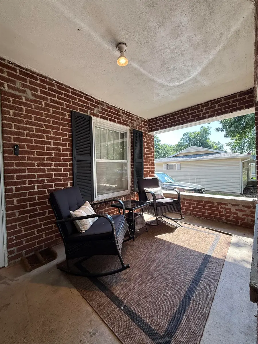 1319 E 12th Ave, Winfield, KS 67156 - #3