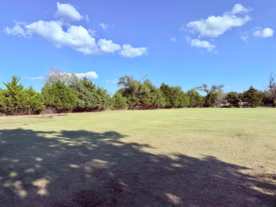 4533 SW 100th St, Augusta, KS 67010 - #3