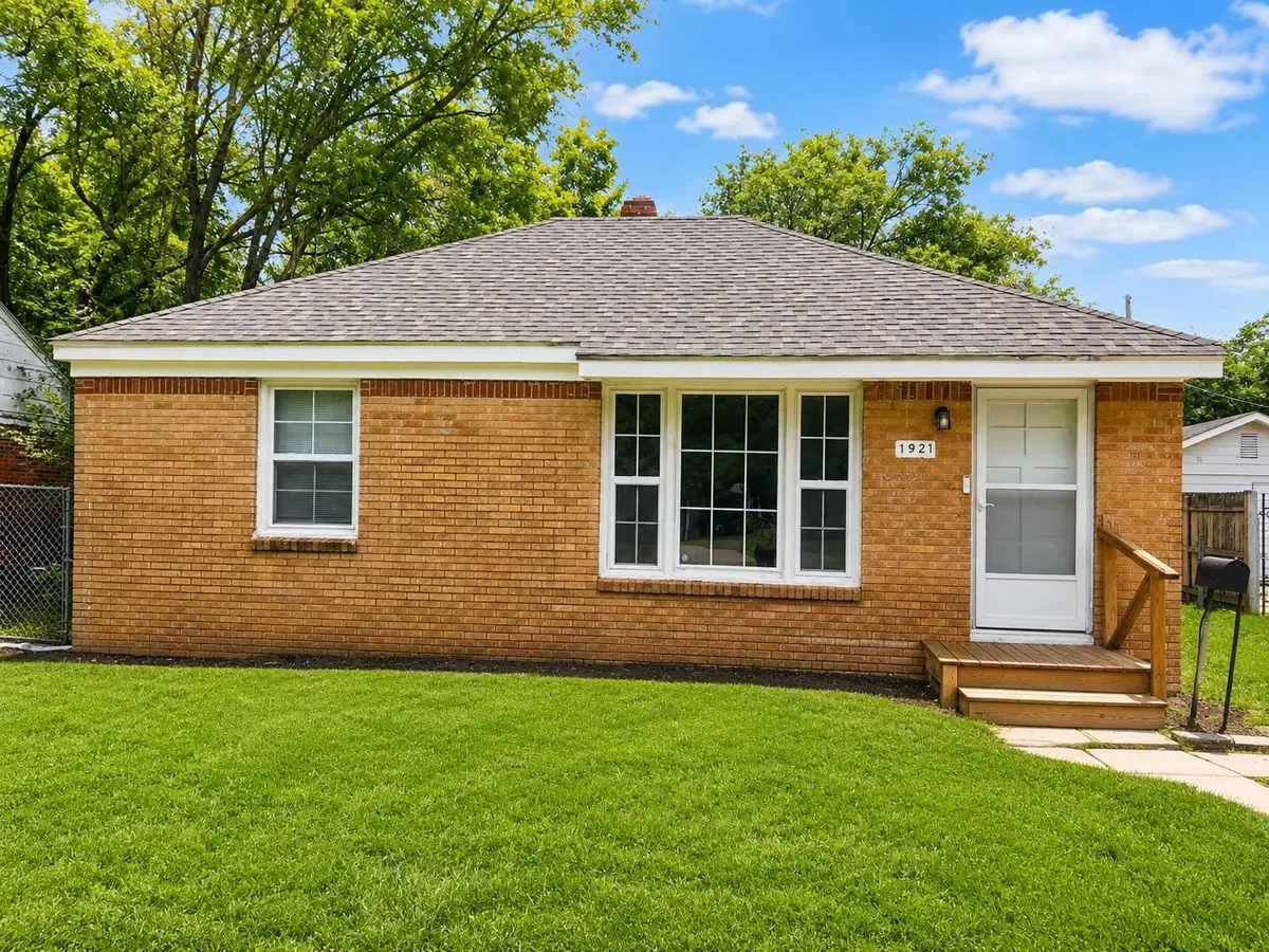 1921 N Madison Ave, Wichita, KS 67214-1927 - #1