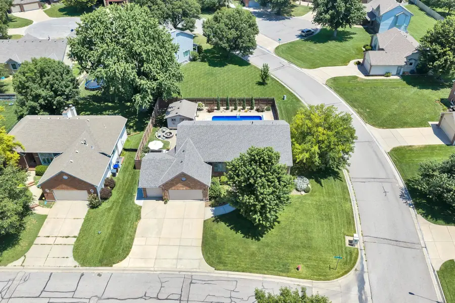 10602 W Meribeau Ct, Wichita, KS 67212 - #2