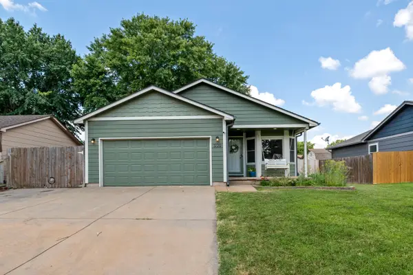 3729 S Arapaho St, Wichita, KS 67215
