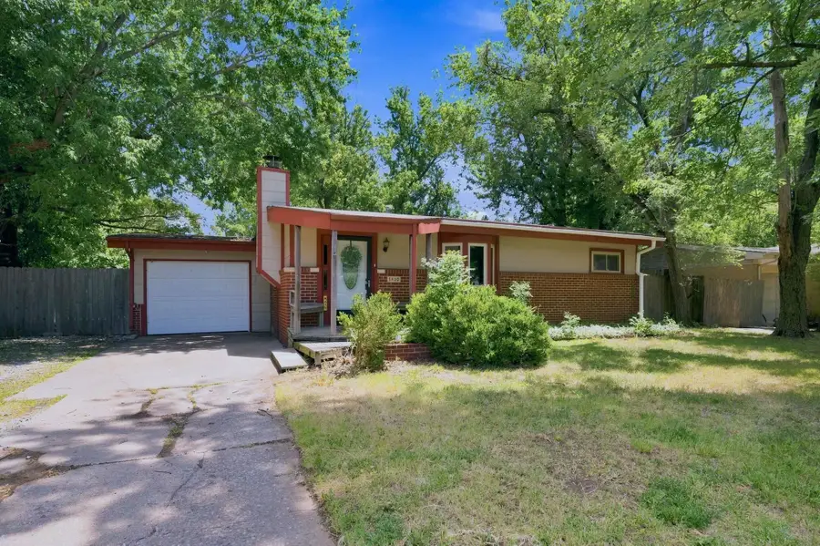 1430 N Prairie Ln, Derby, KS 67037 - #2