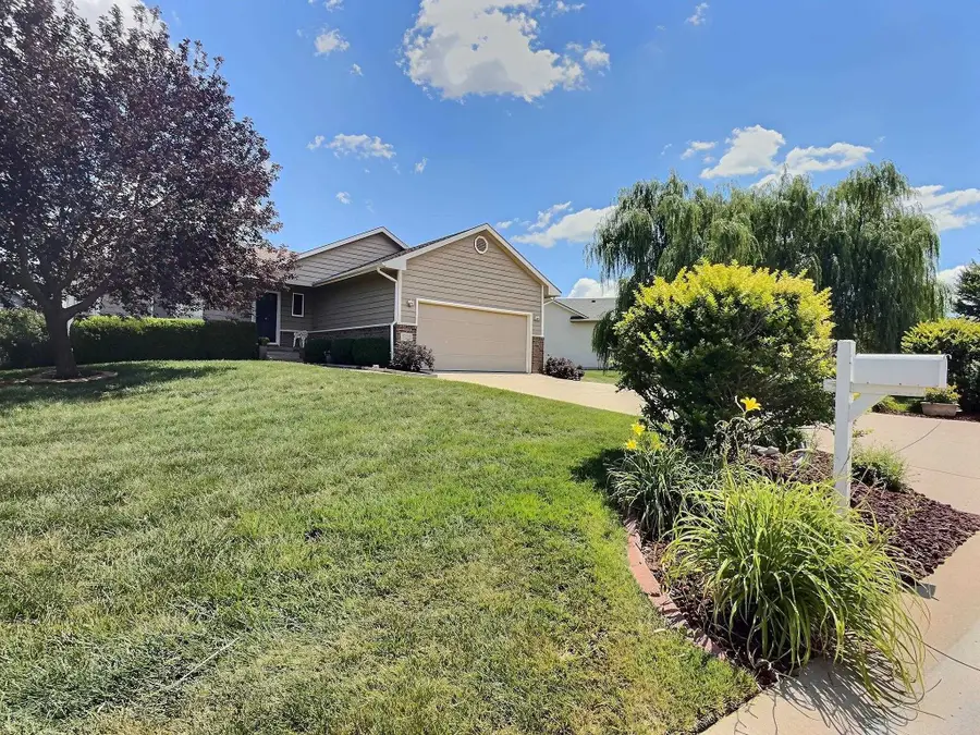 1422 E Prairie Hill, Park City, KS 67219 - #2
