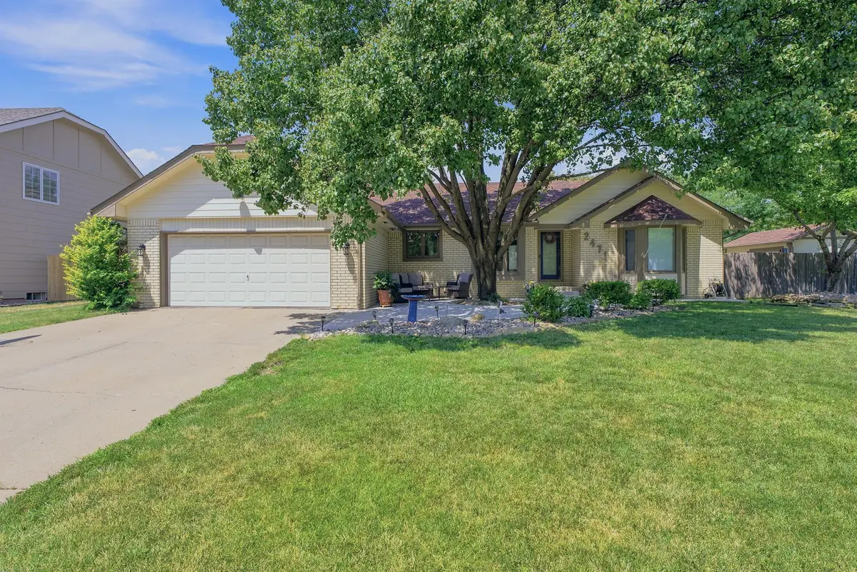 2471 N Winstead Cir, Wichita, KS 67226 - #1